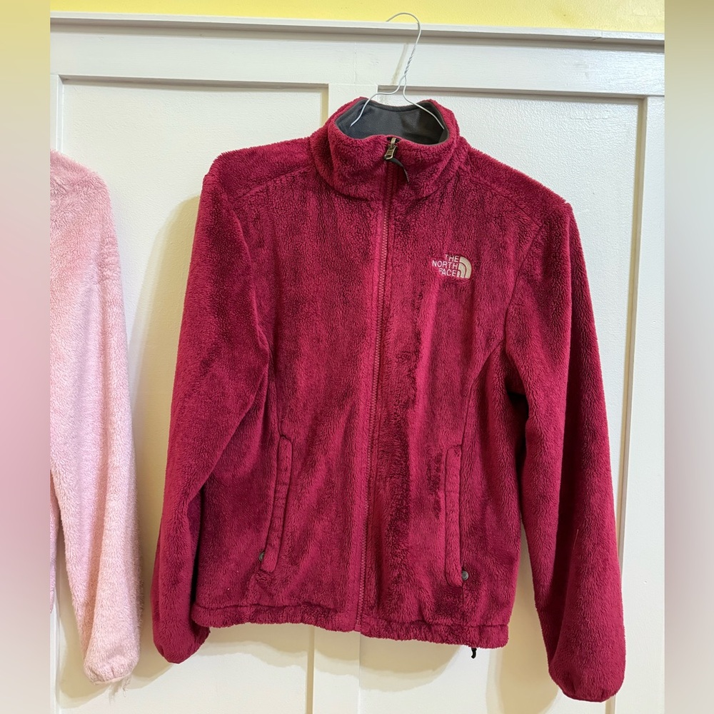 The North Face Women's Osito Fleece Jacket. Small
